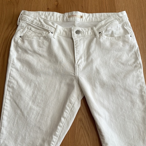 Levi’s 711 Skinny Jeans Soft Clean White - Picture 6 of 11